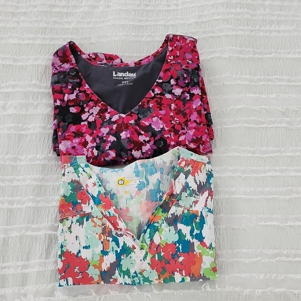 Bundle of 2 Scrub Tops Women 3XL Multicolor Floral Abstract Nursing Work Medical - Picture 11 of 11